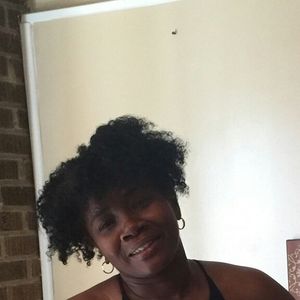 Meet your Posher, Connie